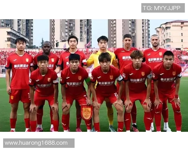 重庆足球明星赛现场争吵引发热议球迷与明星球员情绪激动互相指责